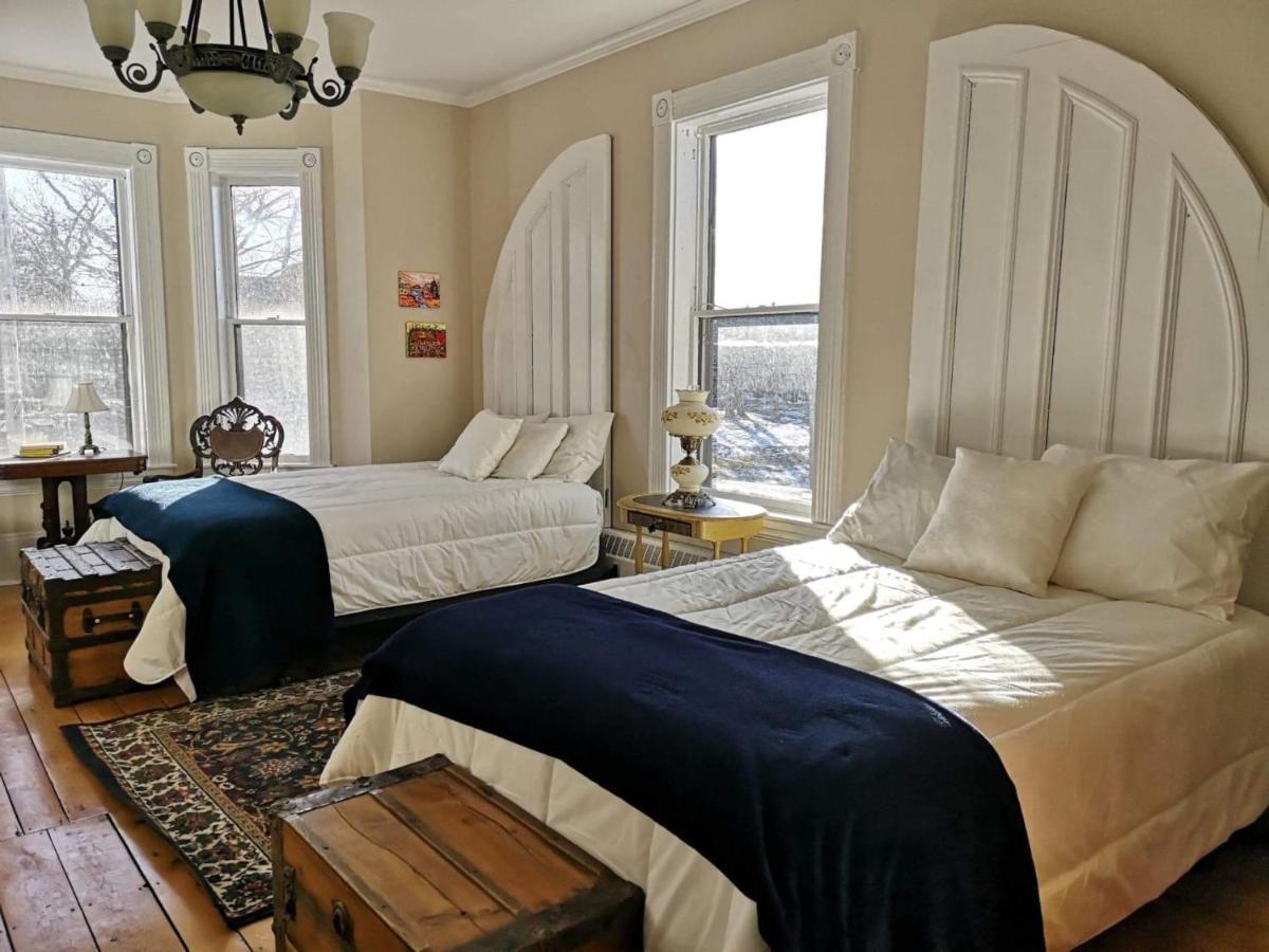 Carlisle House Inn Annapolis Royal Rum bild